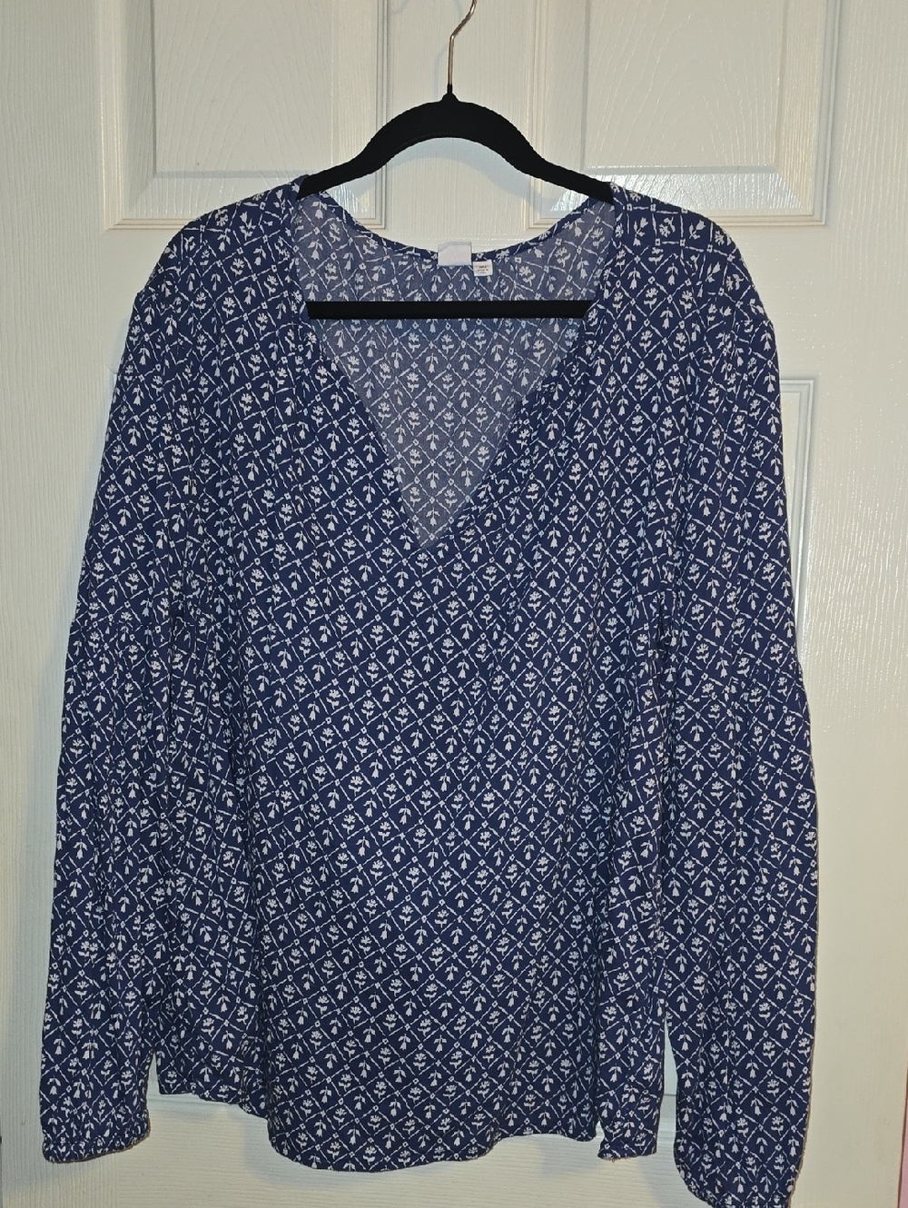 GAP Navy and White Printed V-Neck Long Sleeve Top